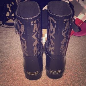 Michael kors rain boots